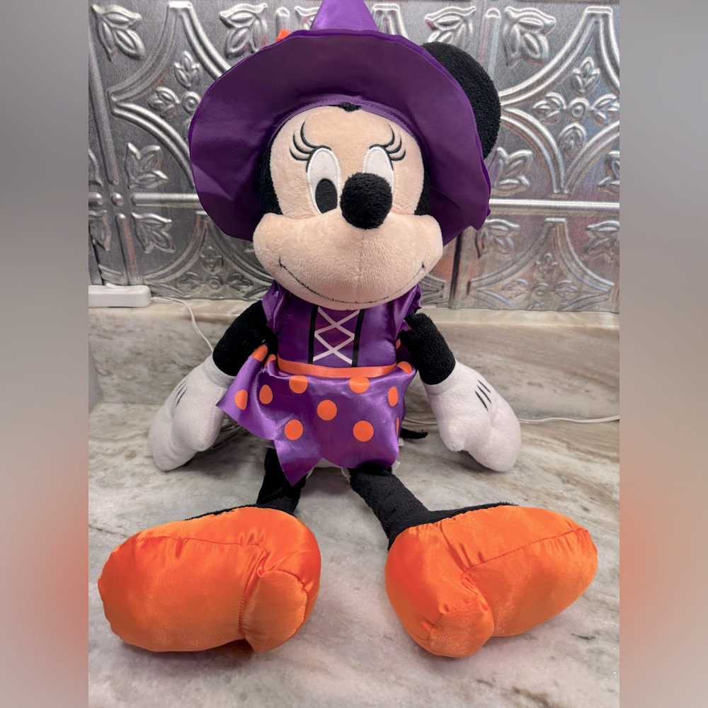 Disney 2022 Halloween Minnie Mouse Wicked Witch Stuffed Plush. Minnie halloween